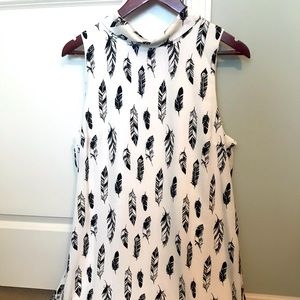 White Feather Print Sleeveless Tunic Dress